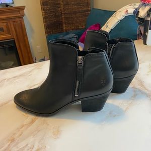 Frye short heeled ankle boots
